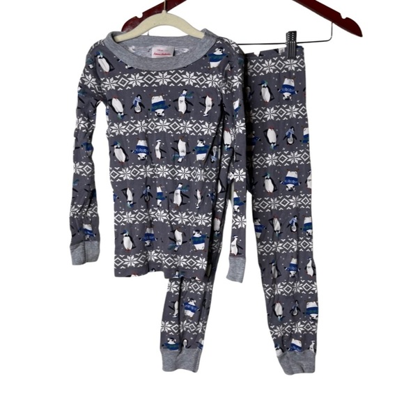 Hanna Andersson grey blue penguin Xmas Christmas Holiday  print pajama set sz 5 - Picture 1 of 3